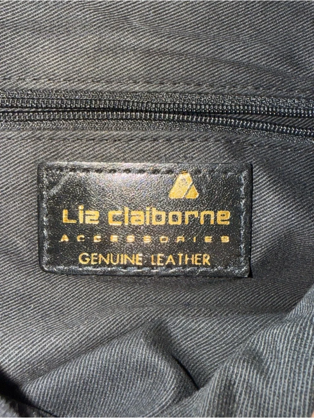 Liz Claiborne Black Pebbled Leather Crossbody Bag - Picture 2 of 6